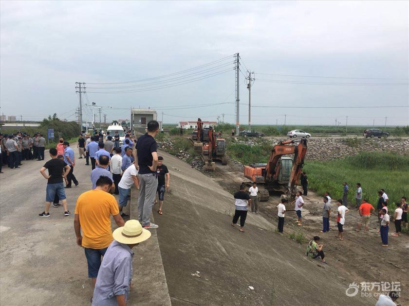 今日慈溪市崇寿镇发生由崇寿镇农业副镇长钱镇长牵头组织强拆行为