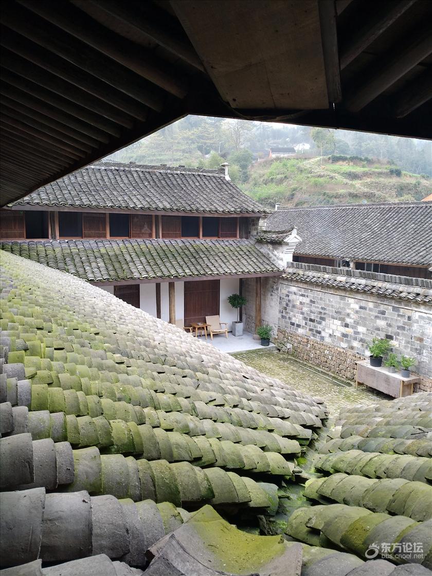 谢界山村 四面环山风景美 四大土产全绿色(骑游探古之五十三)