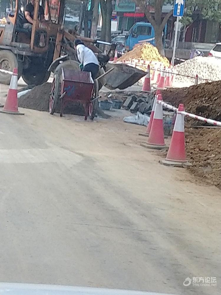 宁海这几条路坑实在太大了,不知道什么时候能修复