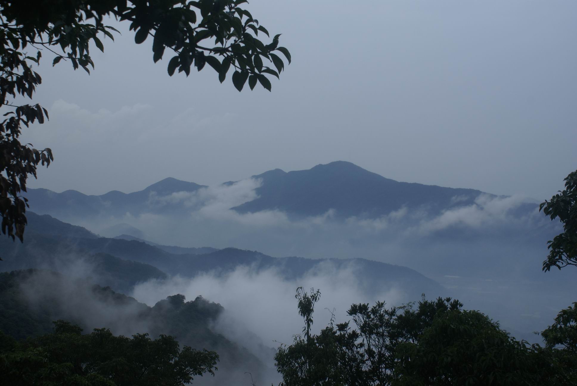 2011-09-25 | 冒雨翻越天童太白岭