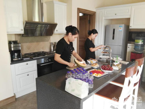 开元物业宁波九龙湖畔助力观澜盛大交付