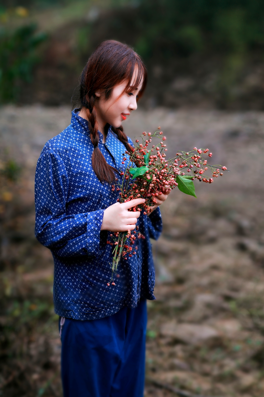 桃源湾村里的俏姑娘