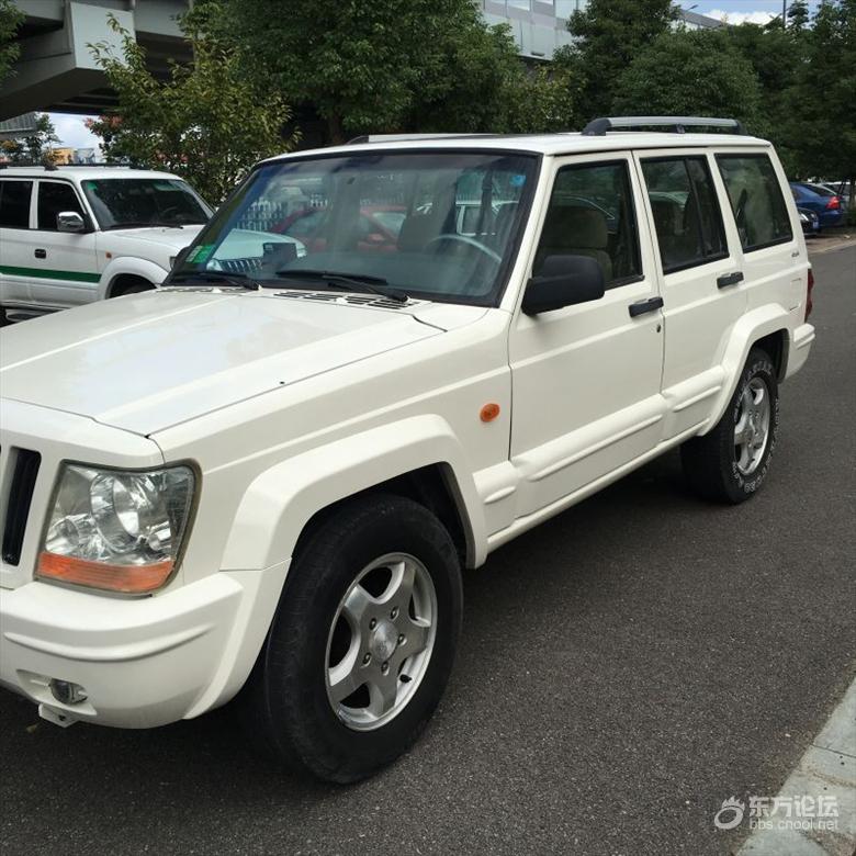 吉普切诺基2700四驱 白色 个人车 喜欢别错过 可按揭 4.