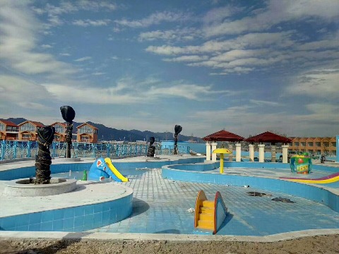 奉化莼胡栖凤村翡翠湾海洋公园