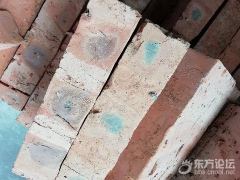 请大家帮我看看,这样的红砖好吗?