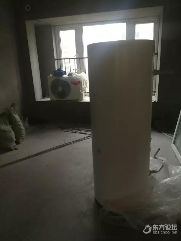 四五千元一套的热水器拆了当废品卖!宁波这小区的业主咋想的?还有人回收后卖给其他小区开发商…
