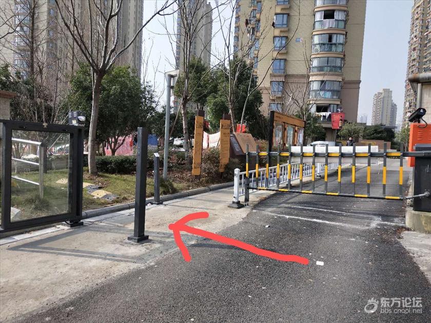 天哪!这是门禁吗?这是用来搞笑的吧!