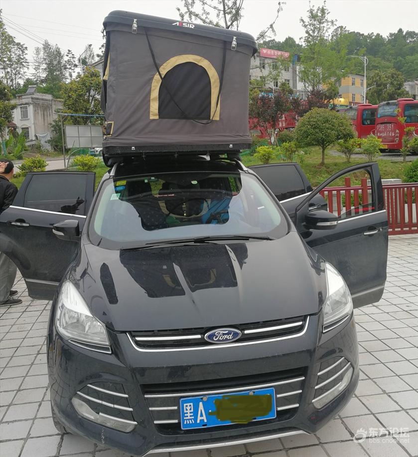 旅游时遇见的神奇房车,住了一家四口……