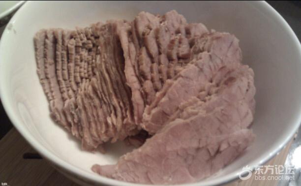 我闲着无聊,出门转了转。发现牛肉价格涨了不少呢。