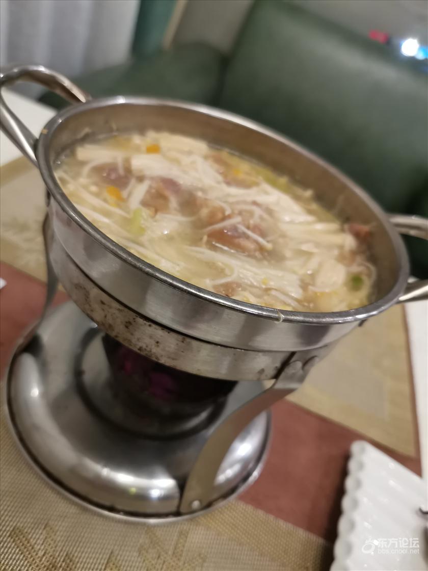 雨天跟什么最配?一个人喝茶一个人吃饭却没啥滋味