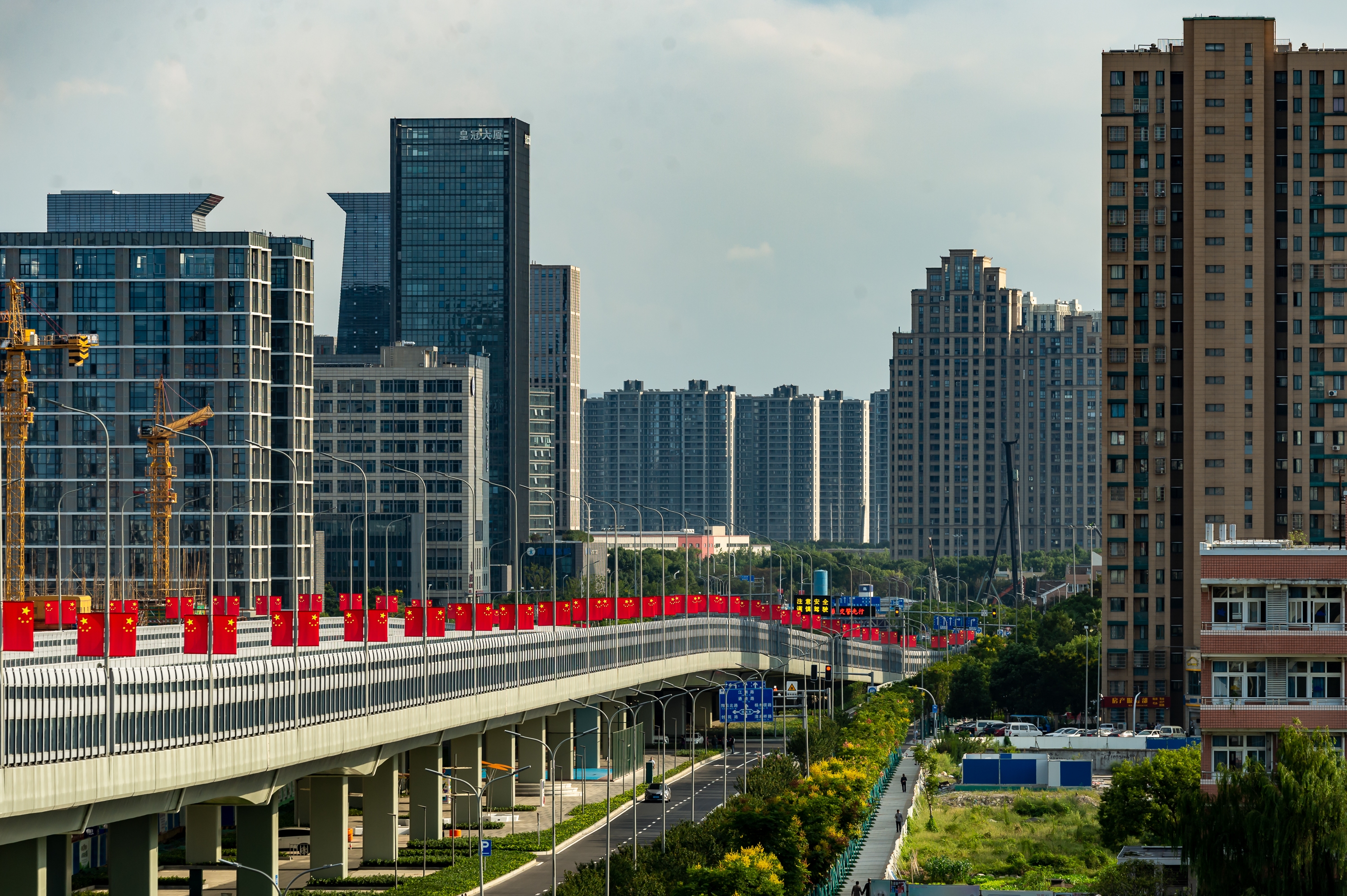 10月13日徒步诸暨东白山大环线高山草甸风车复制