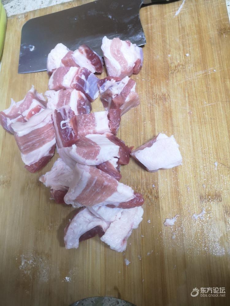假期小鬼当家,娃学做红烧肉,瞅瞅这色泽,馋了吧?