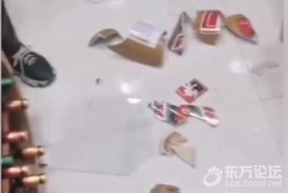 杭州收废品大爷碰碎3万茅台打欠条赔偿,店老板:大爷说没钱