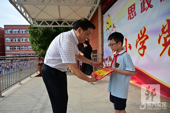 600多万网友围观!这个鄞州男孩成为新时代少年儿童行为模范